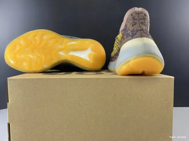 hype ADIDAS GOLD NON-REFLECTIVE BOOST 380 FZ4982 YEEZY 'COFFEE 0325